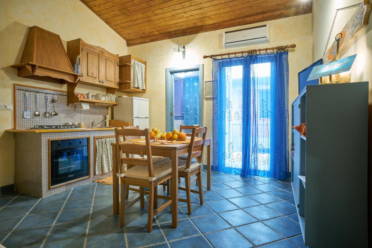 Ferienwohnung Ambra Di Mare SantʼAgata di Militello Exterior foto